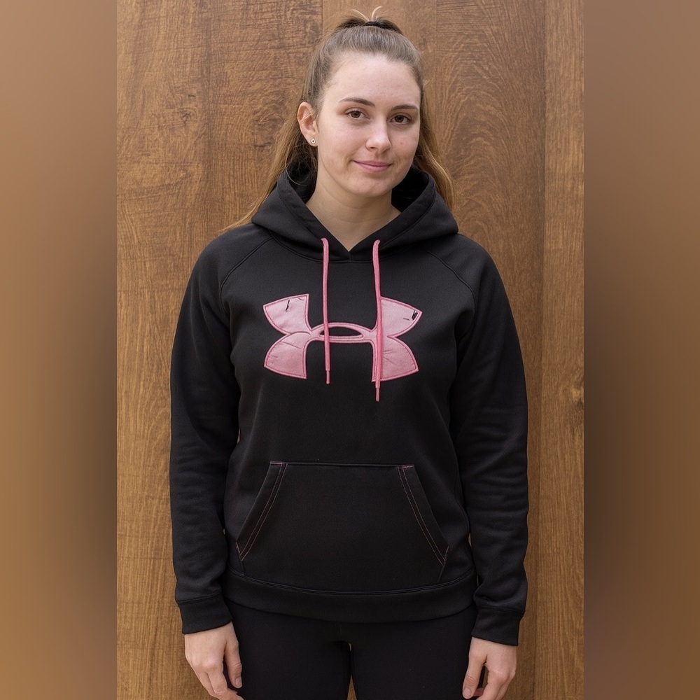 Under Armour storm semi fitted hoodie woman sz medium cold gear Black pink